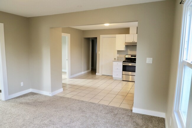 Building Photo - Recently Remodeled 3 bedroom 2 bath Home - Close to State Capitol - On BUS LINE