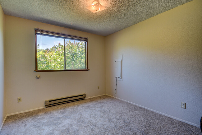 Building Photo - 3 Bedroom Rambler in heart of Coupeville