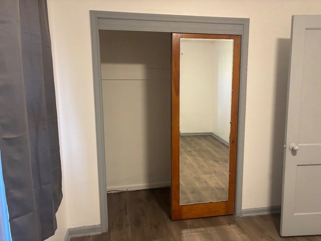 Building Photo - 1325 Circle Dr