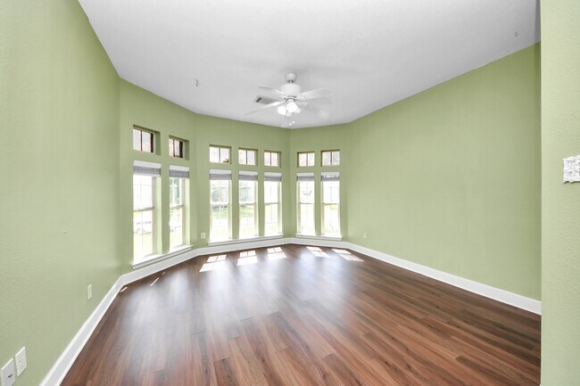 Building Photo - 1904 Stonegrove Ct