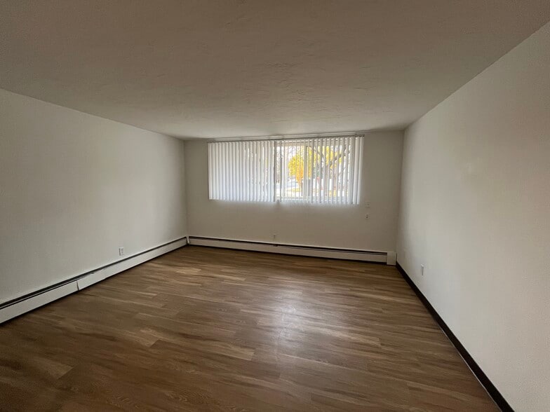 Building Photo - 3701 West Lake St.