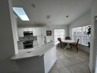Building Photo - 8115 Pomo Dr
