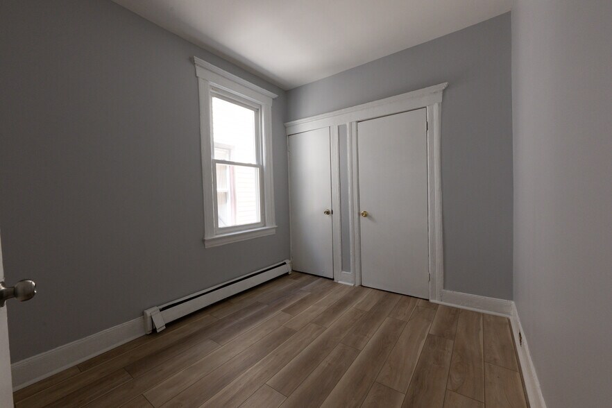 Building Photo - 229 Bidwell Ave