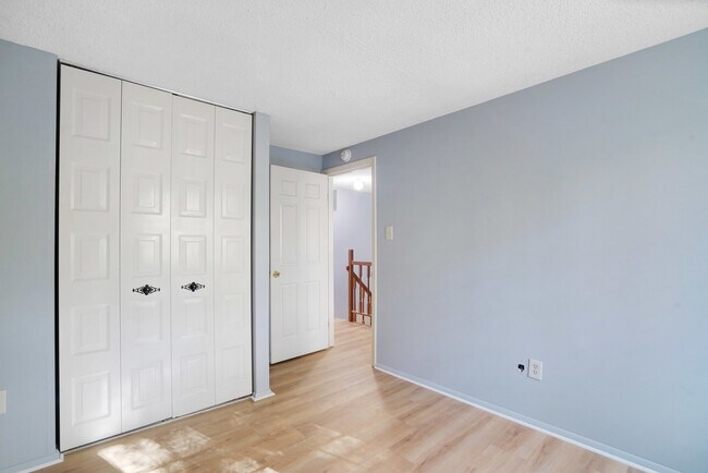 Building Photo - 8653 Bent Arrow Ct