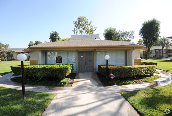 Primary Photo - Huntington Villa Yorba Apartments