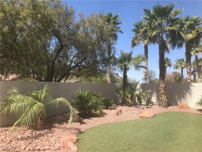 Building Photo - 1169 Midori St