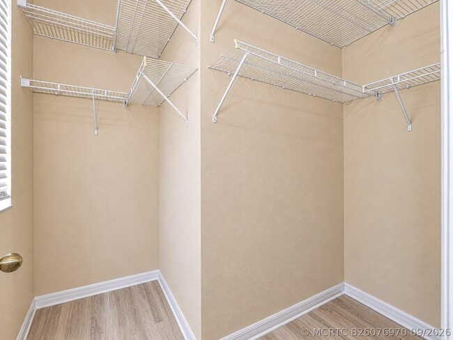 Building Photo - 1140 Cheval Dr