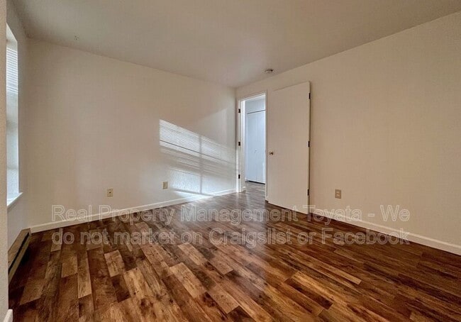 Building Photo - 1338 Puget St