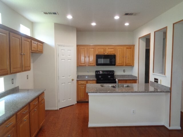 Building Photo - 10326 Thornmont Ln