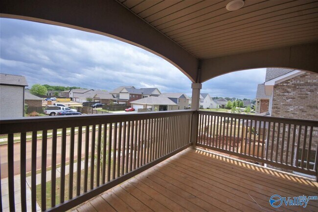 Building Photo - 12 Silky Oak Cir SW