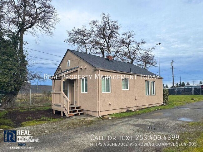 Building Photo - 8420 S Tacoma Way