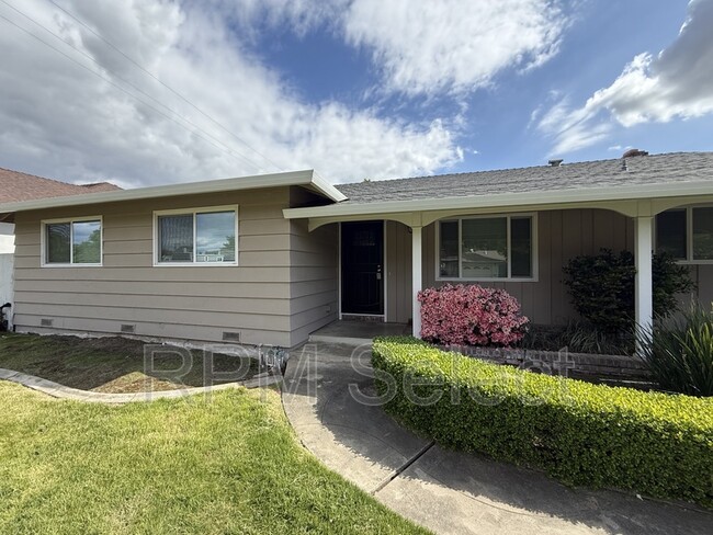 Primary Photo - 1238 Woodfield Ave