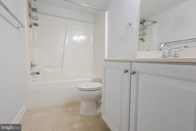 Building Photo - 105 Ticonderoga Dr