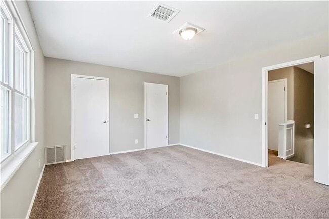 Building Photo - 11012 Springhollow Rd