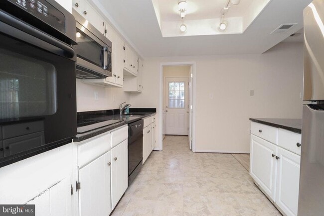 Building Photo - 1709 Granite Ct
