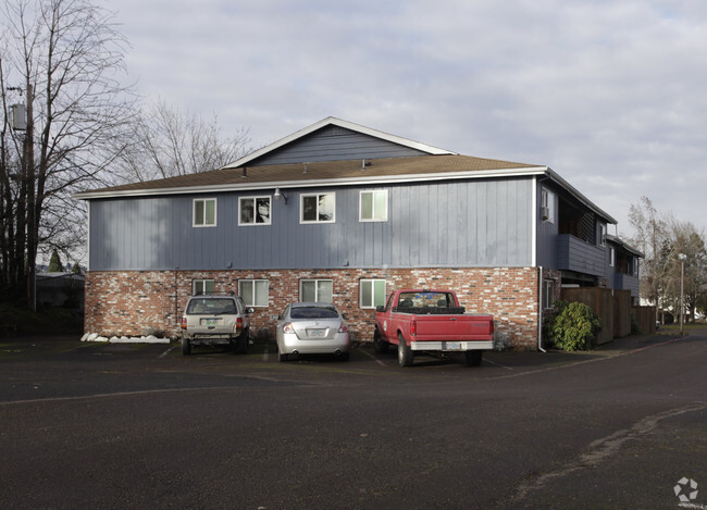 Building Photo - Manchester Square Apartments