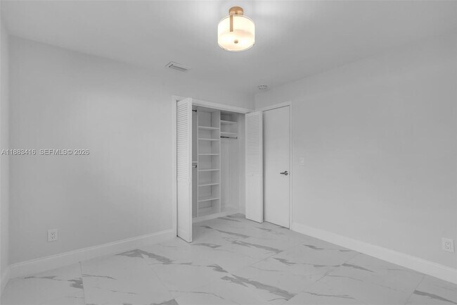 Building Photo - 465 NW 11th St