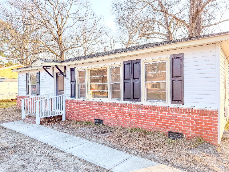 Building Photo - 17 Stratton Dr