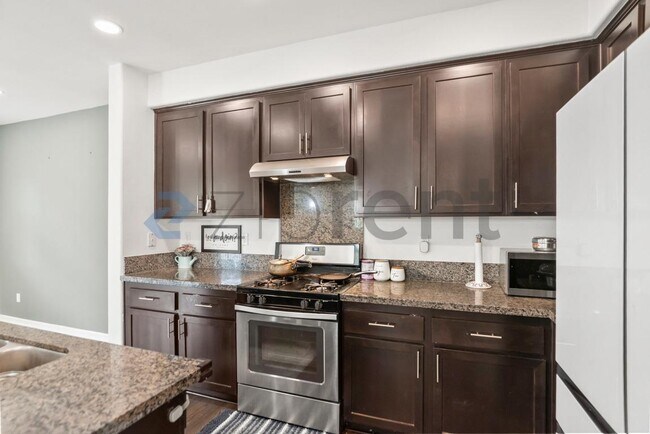 Building Photo - Unit 1529