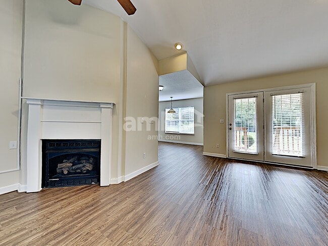 Building Photo - 145 Hillsborough Ln