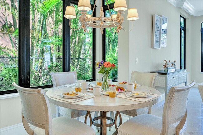 Building Photo - 156 Fiesta Way