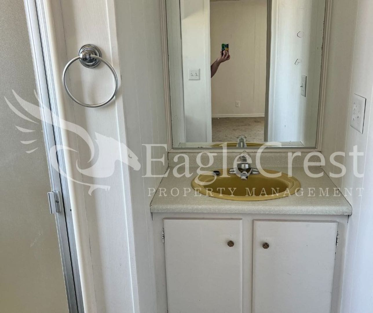 Building Photo - Three Bedroom, Two Bath Manufactured Home