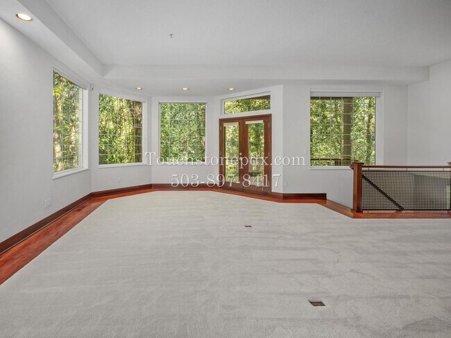 Building Photo - 6254 SW Burlingame Ave