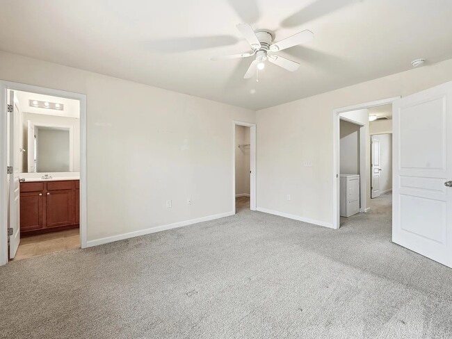 Building Photo - 8538 Quarton Dr