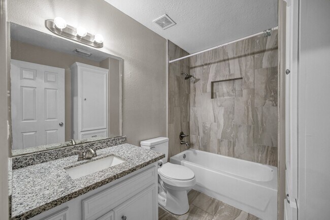 Building Photo - 103 Moonspinner