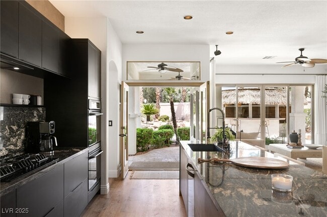 Building Photo - 8211 Windsor Crest Ct
