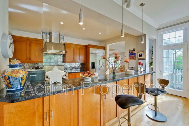 Building Photo - 714 Greer Rd