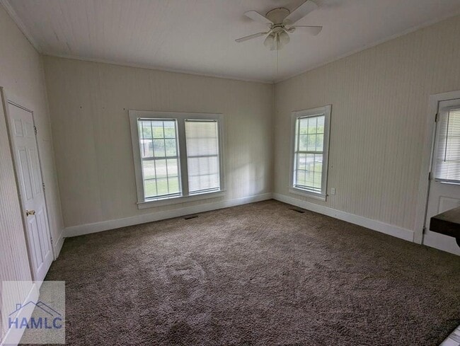 Building Photo - 414 N Caswell St