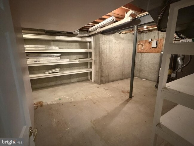 Building Photo - 40 Hearthstone Ln