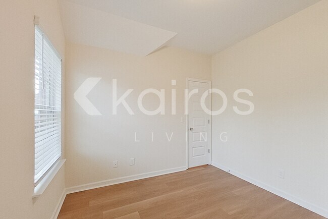 Building Photo - 6947 Brightwell Ln