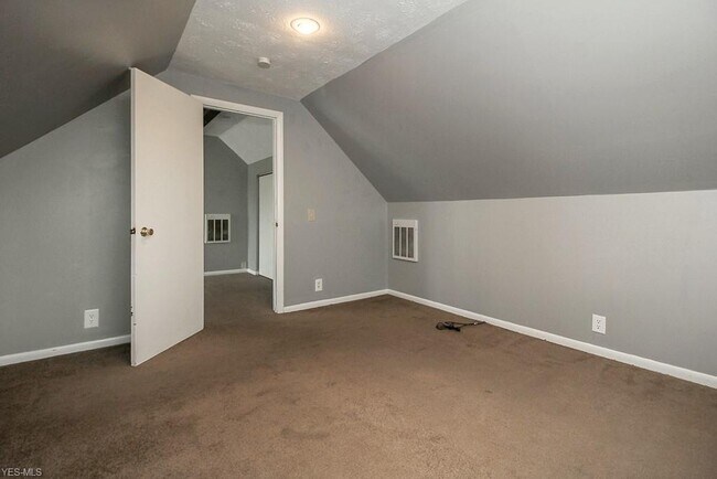 Building Photo - 3274 W 130th St