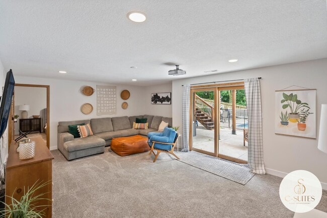 Building Photo - 1709 NW 33rd Pl