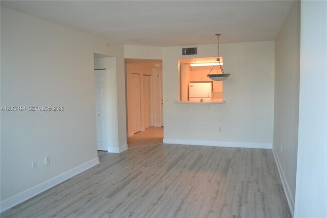 Building Photo - 50 Menores Ave