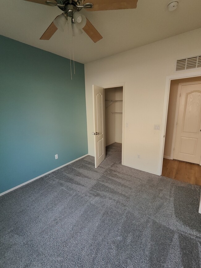 Building Photo - 7417 S 30th Ave