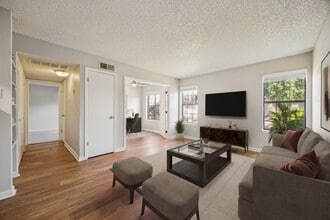 Building Photo - Country Club West