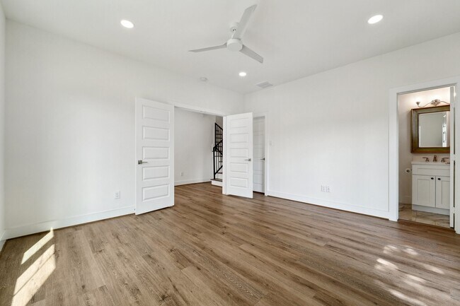 Building Photo - 2520 Ohsfeldt St