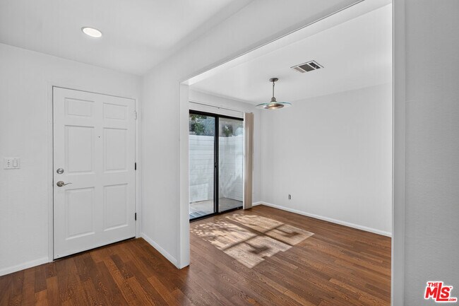 Building Photo - 2519 Kansas Ave