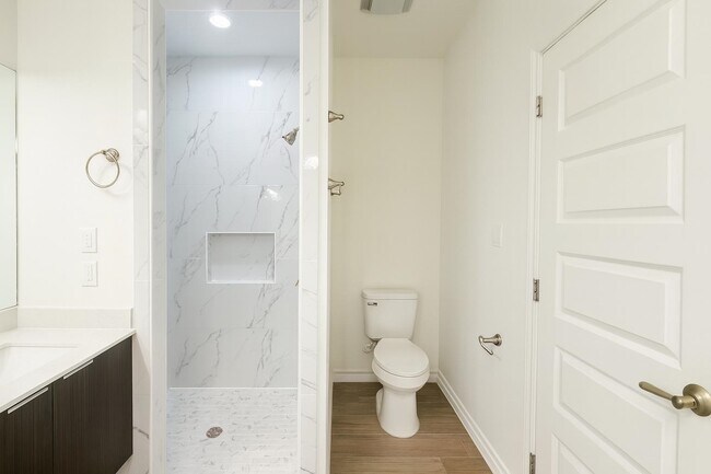 Building Photo - 5702 Moses Lp