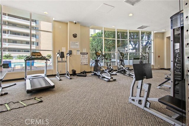 Building Photo - 700 E Ocean Blvd