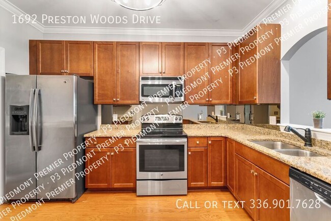 Building Photo - 1692 Preston Woods Dr