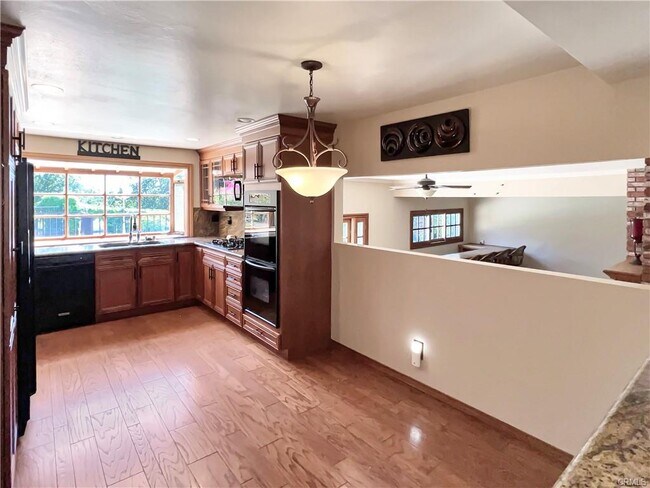 Building Photo - 21200 Lighthill Dr