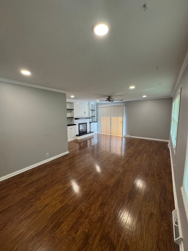 Building Photo - 2312 S Evan Park Dr