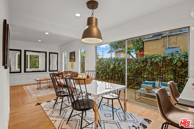 Building Photo - 2217 Scott Ave