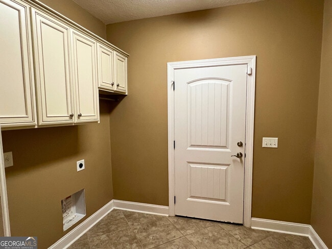 Building Photo - 129 Oarsman Crossing