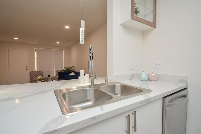Building Photo - 4637 Wild Indigo St