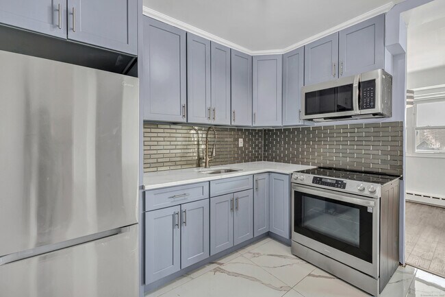 Building Photo - 25 Cartright St